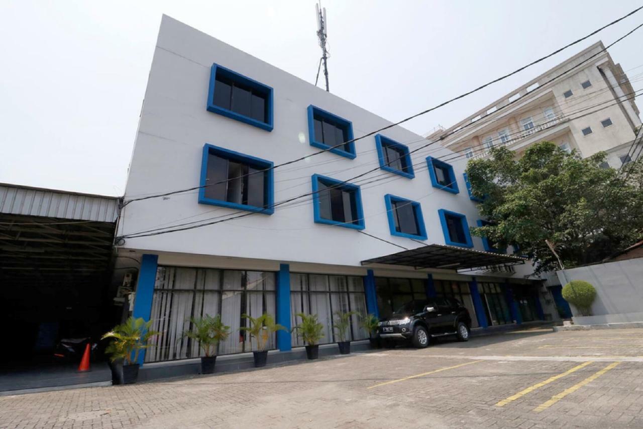 מלון ג'קרטה Reddoorz Near Itc Cempaka Mas מראה חיצוני תמונה